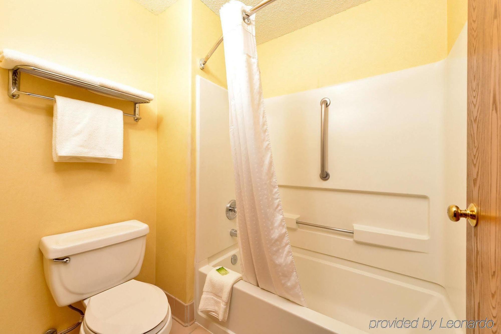 Vagabond Inn Executive Green Valley Εξωτερικό φωτογραφία