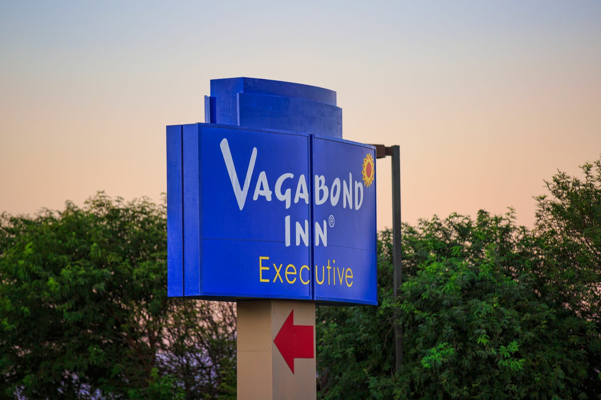 Vagabond Inn Executive Green Valley Εξωτερικό φωτογραφία